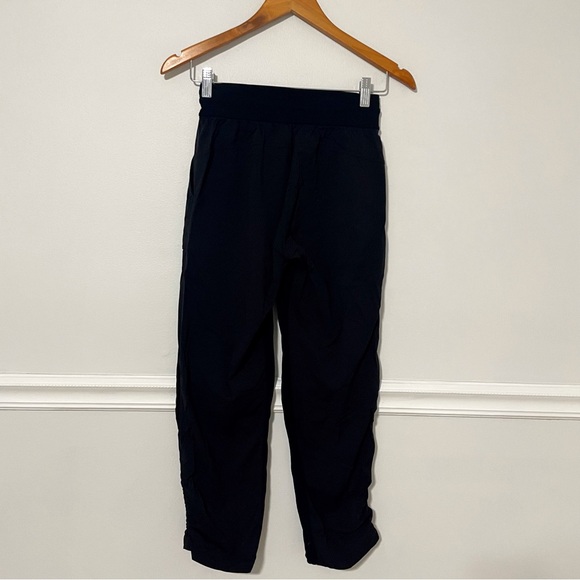Lululemon • beyond the studio crop jogger black sz 2 - Picture 7 of 11